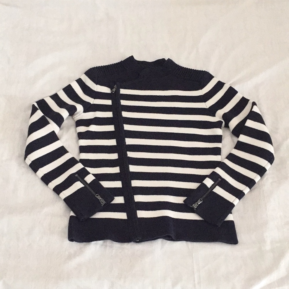 Gap Knitted Top